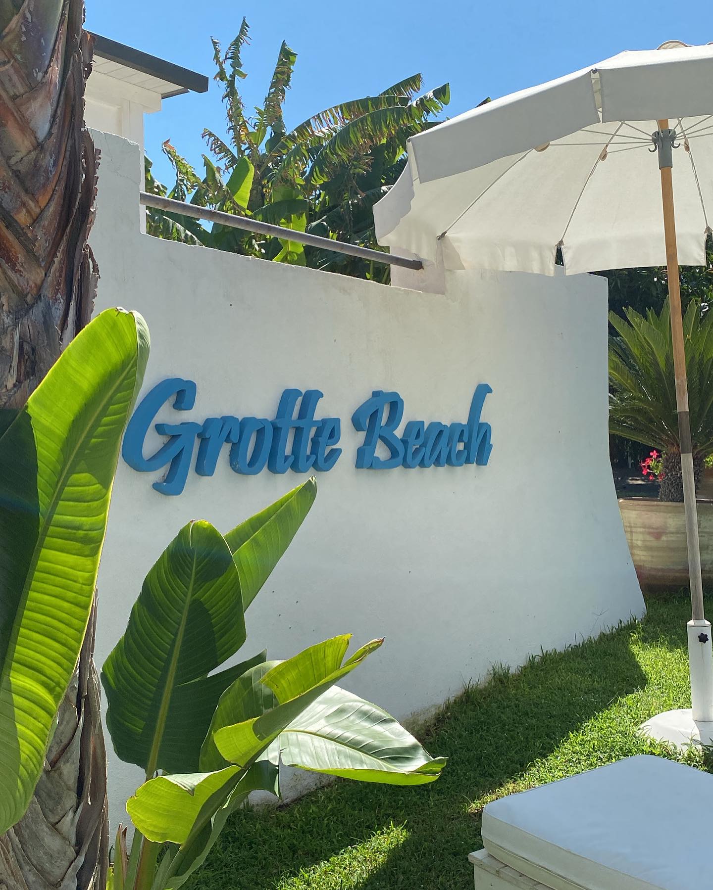 Sfondo recensioni Grotte Beach