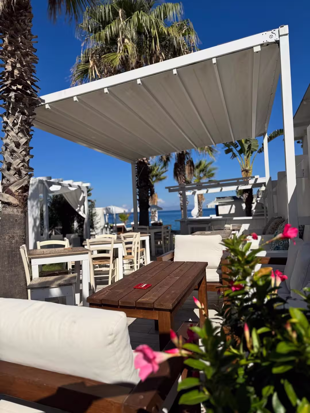 Grotte Beach vista